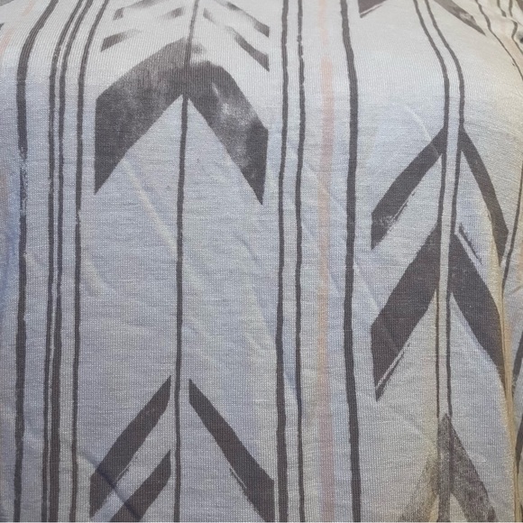 Size Small Open Shoulder T Shirt C2 - Picture 2 of 5